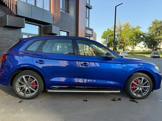2021 Audi Q5 L 45 TFSI II (FY) Рестайлинг, синий, 4980000 рублей, вид 4