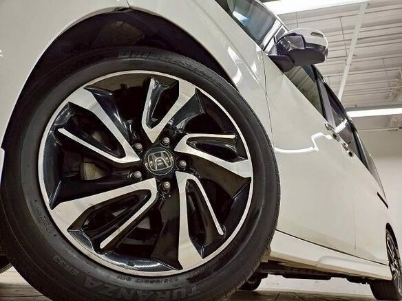 2017 Honda Stepwgn Spada V Рестайлинг, белый, 1600000 рублей - вид 7