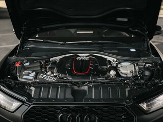 2017 Audi RS 6 performance III (C7) Рестайлинг, чёрный, 7500000 рублей, вид 3