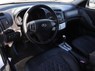 2010 Hyundai Elantra IV (HD), серебристый, 750000 рублей, вид 5