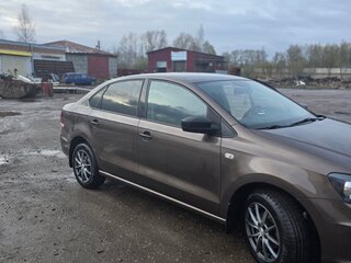 2018 Volkswagen Polo V Рестайлинг, коричневый, 1200000 рублей, вид 4
