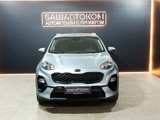 2018 Kia Sportage IV Рестайлинг, серебристый, 1899000 рублей, вид 3