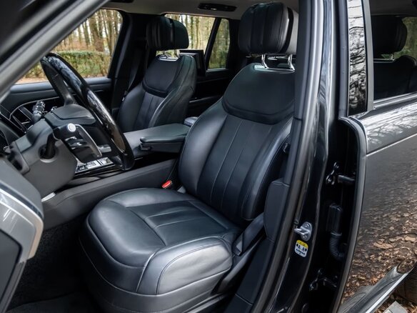 2023 Land Rover Range Rover P460e V, серый - вид 9