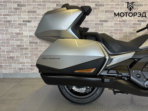 2025 Honda GL 1800 Gold Wing, серебристый, 3275000 рублей - вид 15