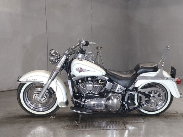2000 Harley-Davidson Softail Custom, белый, 420000 рублей - вид 1