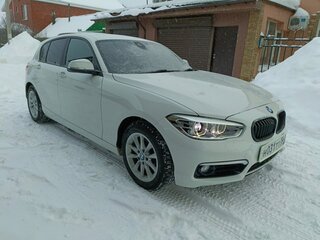 2015 BMW 1 серии 118i II (F20/F21) Рестайлинг, белый, 1450000 рублей, вид 3