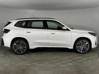 2026 BMW X1 Long 25Li xDrive III (U11/U12), белый, 5950000 рублей, вид 3