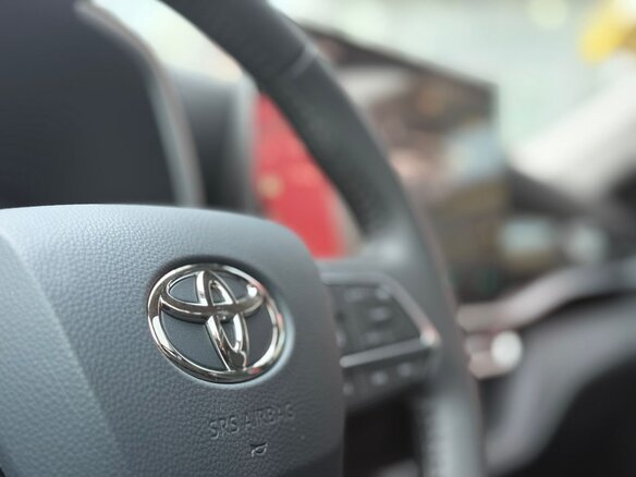 2025 Toyota Highlander IV (XU70), белый, 5550000 рублей - вид 24