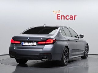2022 BMW 5 серии 520i VII (G30/G31/G38) Рестайлинг, серый, 4850005 рублей, вид 2