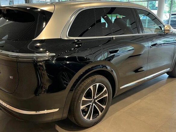 2026 Aito M7 53.4 kWh II, чёрный, 9550000 рублей - вид 4