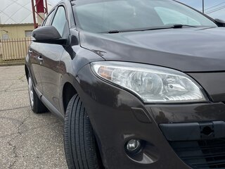 2013 Renault Megane III Рестайлинг, коричневый, 750000 рублей, вид 1