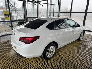 2013 Opel Astra J Рестайлинг, белый, 745000 рублей, вид 5