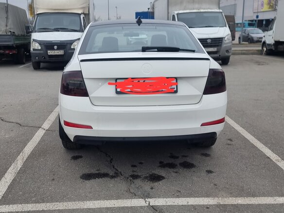 2013 Skoda Octavia III (A7), белый, 1350000 рублей - вид 1