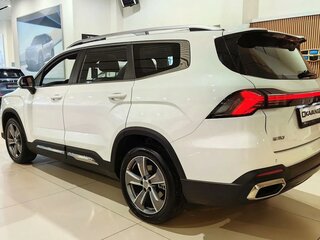 2026 Geely Okavango I Рестайлинг, белый, 4085990 рублей, вид 3