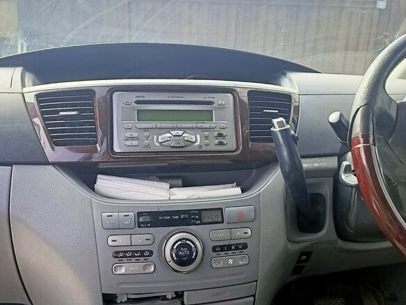 2007 Toyota Noah I (R60), серый, 980000 рублей - вид 11