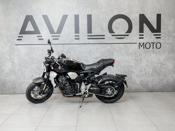 2020 Honda CB 1000R, чёрный, 1300000 рублей - вид 1