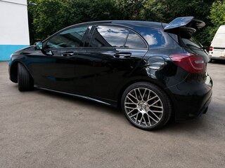 2015 Mercedes-Benz A-Класс 250 III (W176), чёрный, 2400000 рублей, вид 4