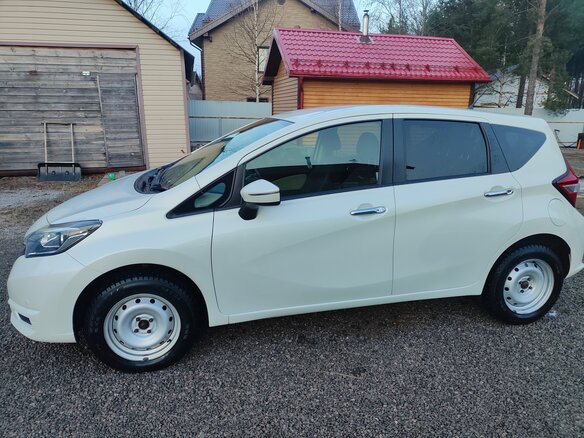 2020 Nissan Note II Рестайлинг, белый, 1200000 рублей - вид 3