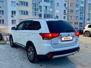 2015 Mitsubishi Outlander III Рестайлинг 2, белый, 1750000 рублей, вид 5