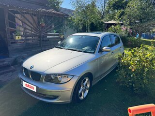 2009 BMW 1 серии 118d I (E81/E82/E87/E88) Рестайлинг, серебристый, 950000 рублей, вид 1