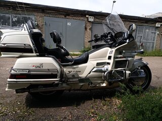 1996 Honda GL 1500 Gold Wing, белый, 600000 рублей, вид 2
