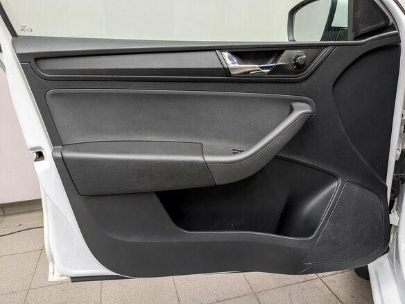 2021 Skoda Rapid II, белый - вид 19
