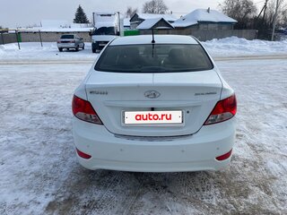 2013 Hyundai Solaris I, белый, 850000 рублей, вид 5