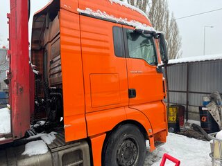 2008 MAN TGX, оранжевый, 2100000 рублей, вид 3