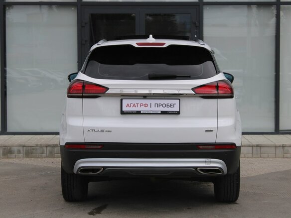 2024 Geely Atlas Pro, белый, 1825000 рублей - вид 5
