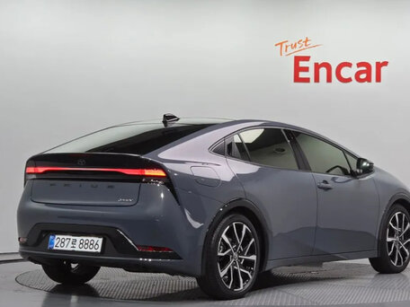 2023 Toyota Prius PHV V (XW60), серый, 3133000 рублей, вид 4