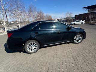 2013 Toyota Camry VII (XV50), чёрный, 1700000 рублей, вид 3