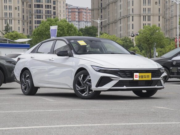 2026 Hyundai Elantra VII (CN7) Рестайлинг, белый, 1930000 рублей - вид 3