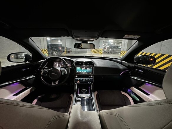 2018 Jaguar XE S I, серый - вид 17