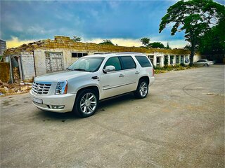 2012 Cadillac Escalade III, белый, 2200000 рублей, вид 1