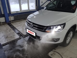 2013 Volkswagen Tiguan I Рестайлинг, белый, 1100000 рублей, вид 2