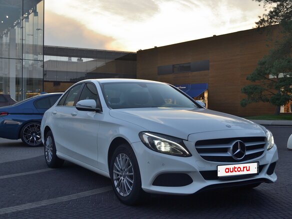 2015 Mercedes-Benz C-Класс 180 IV (W205), белый - вид 3