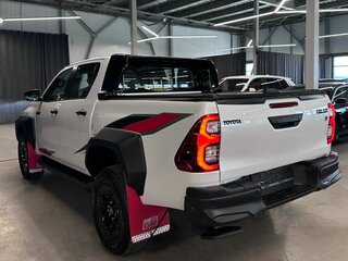 2026 Toyota Hilux VIII Рестайлинг 2, белый, 7999000 рублей, вид 4