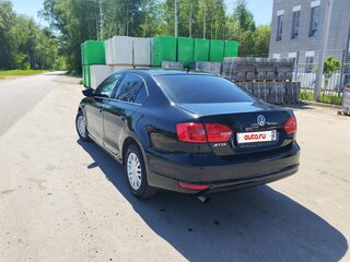 2013 Volkswagen Jetta VI, чёрный, 600000 рублей, вид 4