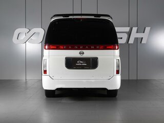 2004 Nissan Elgrand II (E51), белый, 1370000 рублей, вид 4