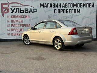 2008 Ford Focus II Рестайлинг, серебристый, 550000 рублей, вид 4
