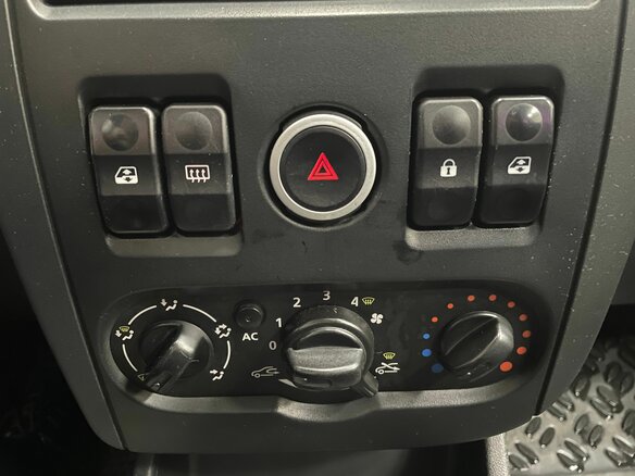 2013 Lada (ВАЗ) Largus I, серебристый, 570000 рублей - вид 11