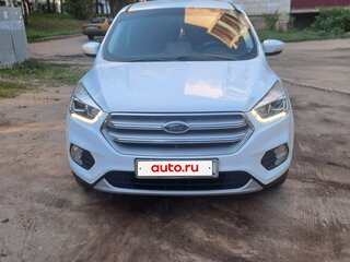 2019 Ford Kuga II Рестайлинг, белый, 2000000 рублей, вид 2