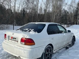 1998 Honda Civic Ferio II, белый, 270000 рублей, вид 2