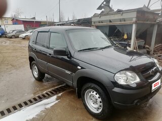 2018 Chevrolet Niva I Рестайлинг, чёрный, 680000 рублей, вид 2