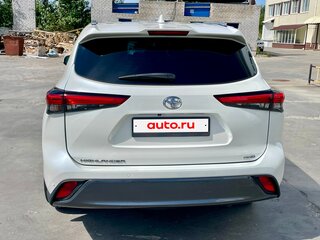 2021 Toyota Highlander IV (XU70), белый, 5500000 рублей, вид 3