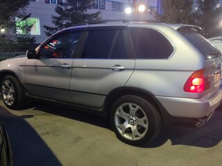 2002 BMW X5 4.4i I (E53), серебристый, 565000 рублей, вид 4
