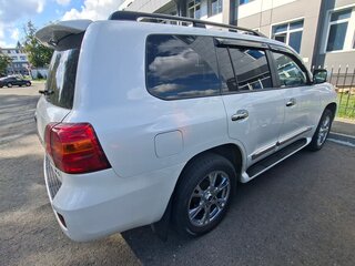 2014 Toyota Land Cruiser 200 Series Рестайлинг 1, белый, 3700000 рублей, вид 4