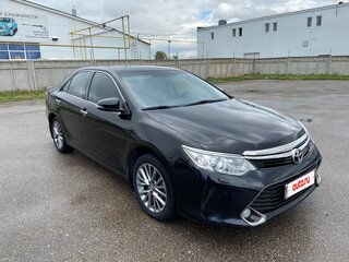 2016 Toyota Camry VII (XV50) Рестайлинг, чёрный, 2400000 рублей, вид 2