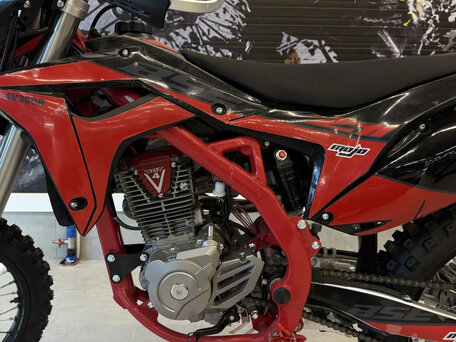 2026 BSE Z11, красный, 270990 рублей, вид 5