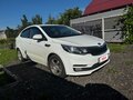 2015 Kia Rio III Рестайлинг, белый, 750000 рублей
